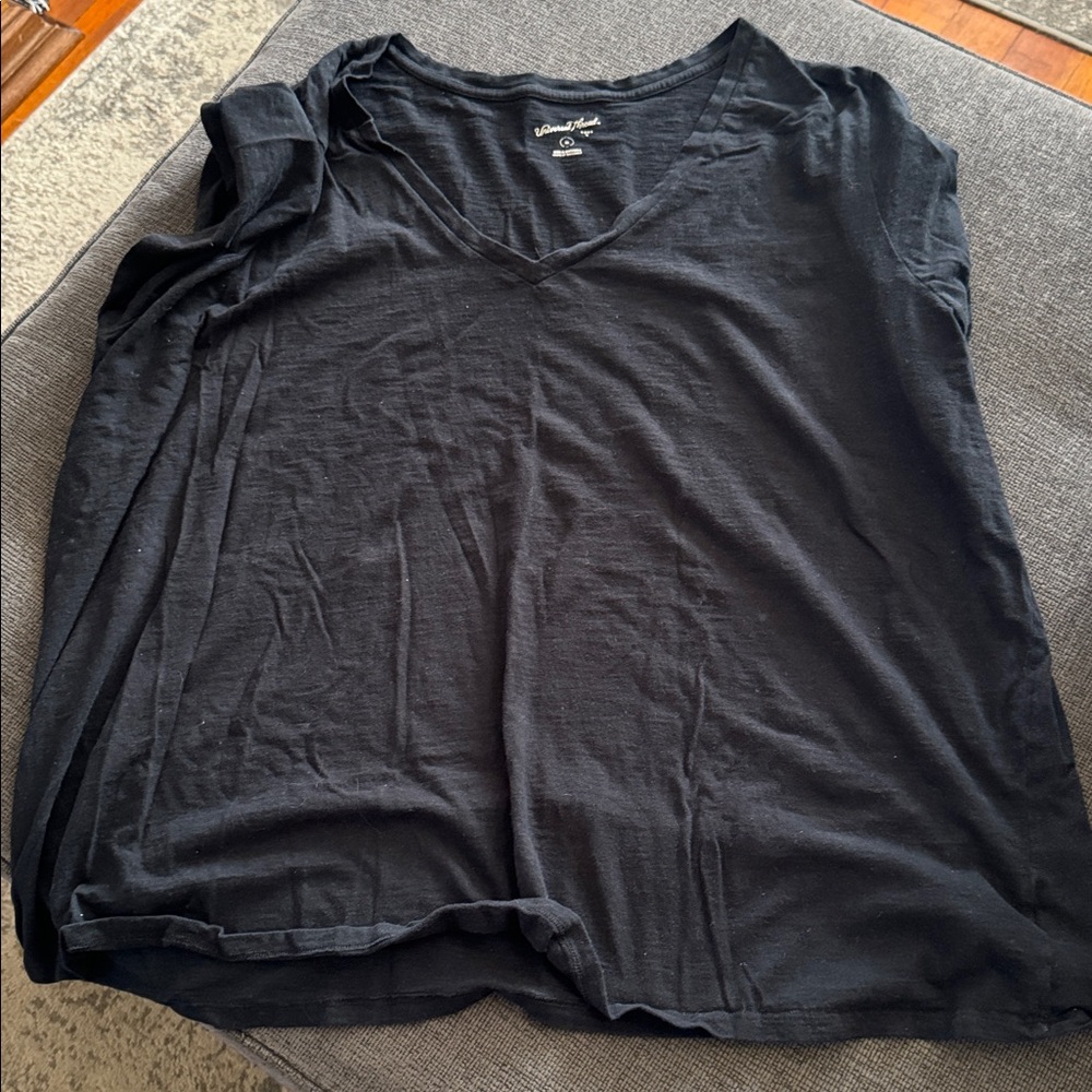 Universal Thread Distressed V-neck T-shirt Bundle of 3 shirts size 4X - Picture 3 of 5